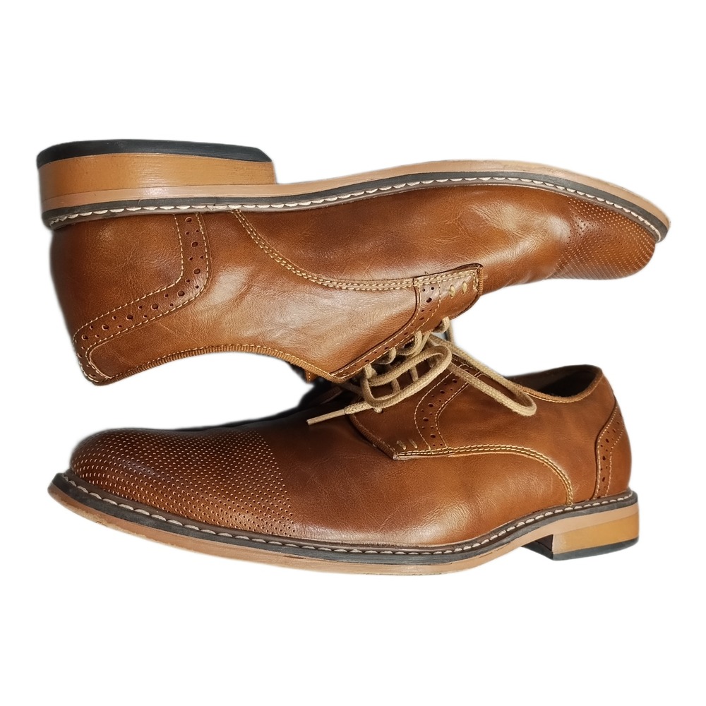 Steve Madden Oxford Shoes Mens 9.5 Brown Perforated Cap Toe Cuban Heel Lace Up